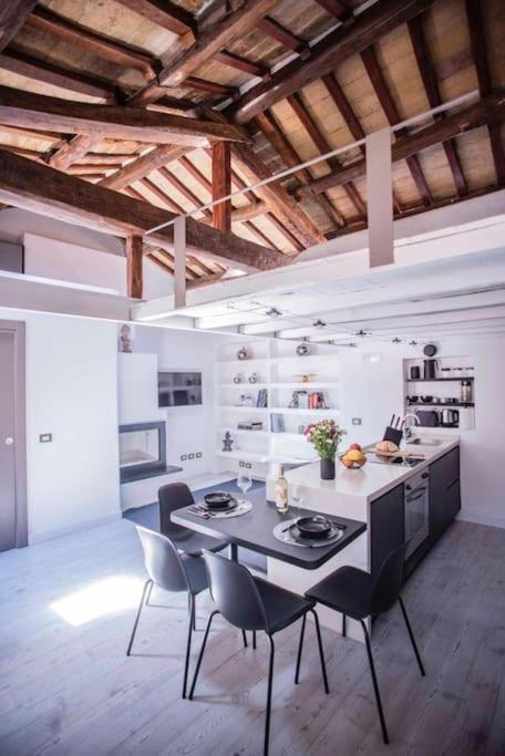 Apartment Mad Hatter Rome